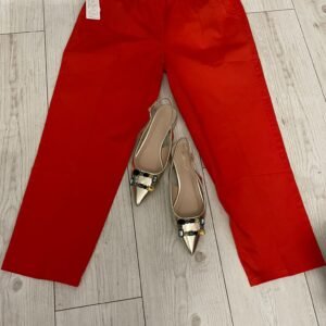 Pantaloni „Scarlet Luxe” – Roșu Elegant, Stil și Confort