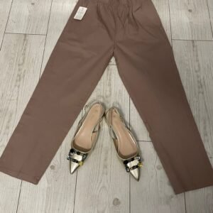Pantaloni „Amber Luxe” – Maro Elegant, Confort și Rafinament